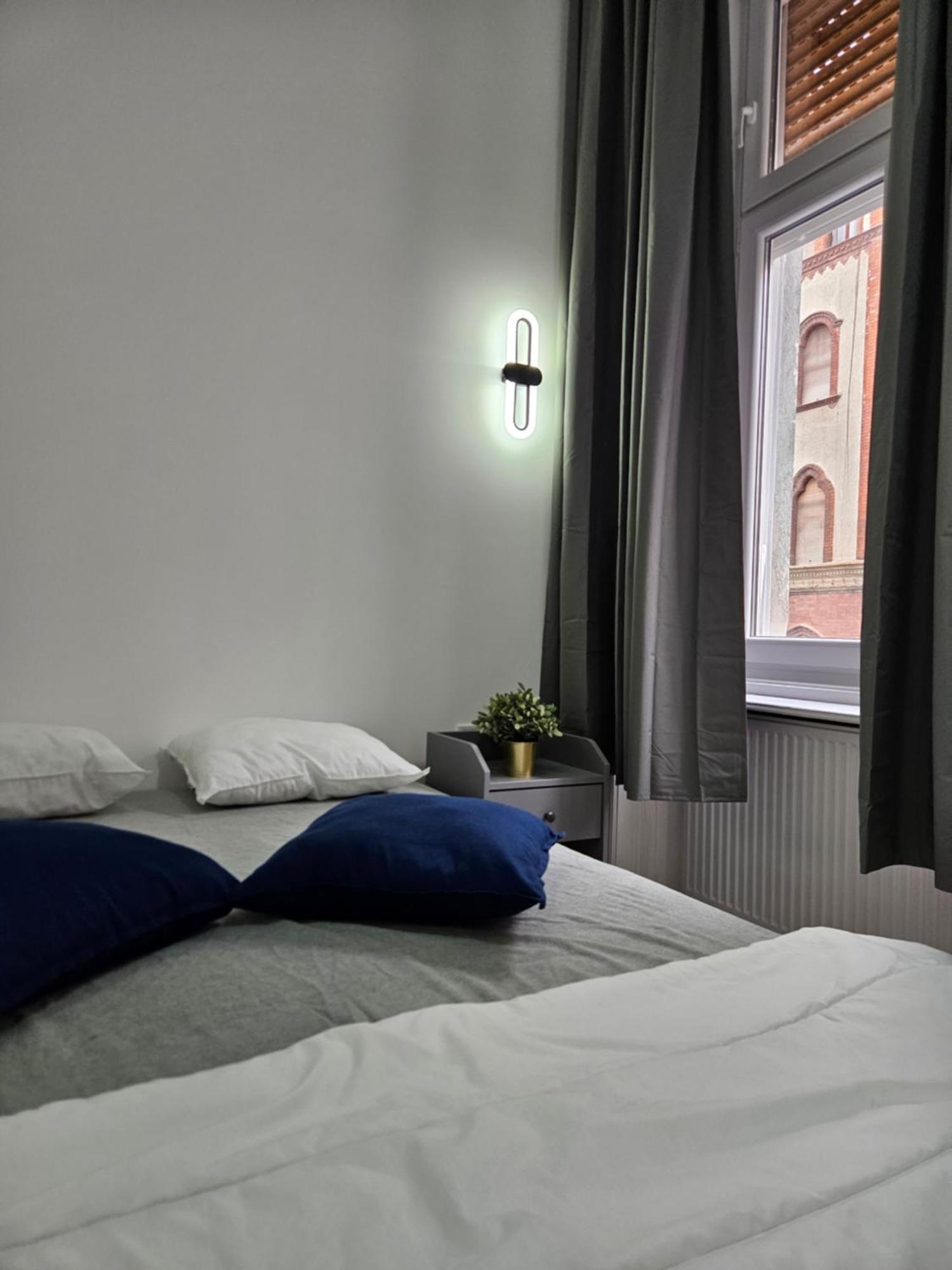 Whale Urban Apartments Budapest Luaran gambar